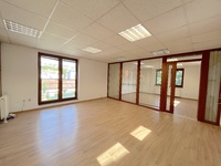 Prenájom presklennej 2 kancelárie, 46 m2, Lýcejná ul., Bratislava - Staré Mesto
